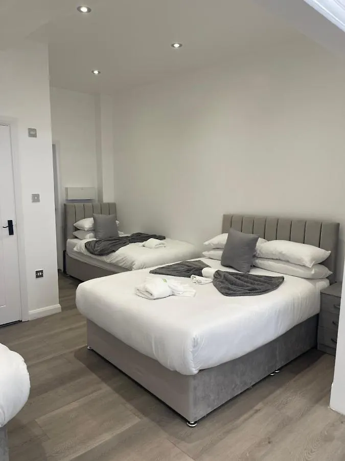Guest house Araan House Hotel -Families And Couples Only Blackpool
